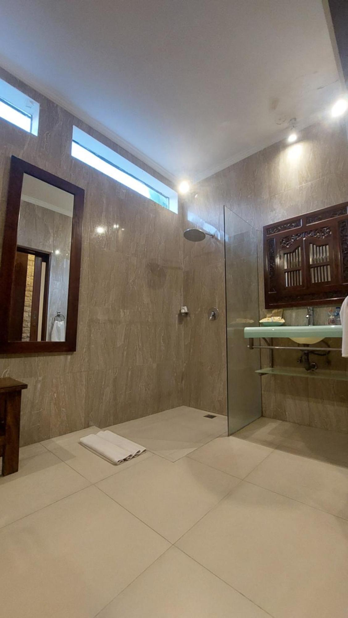 Villa Heliconia 세미냑 객실 사진