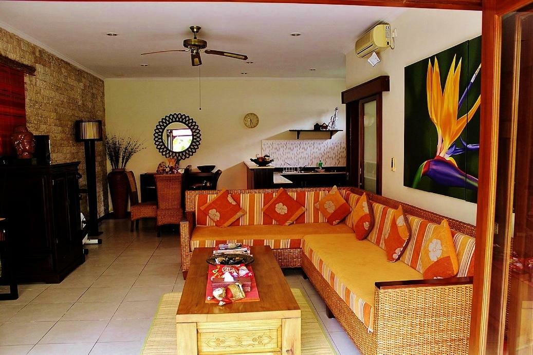 Villa Heliconia 세미냑 외부 사진